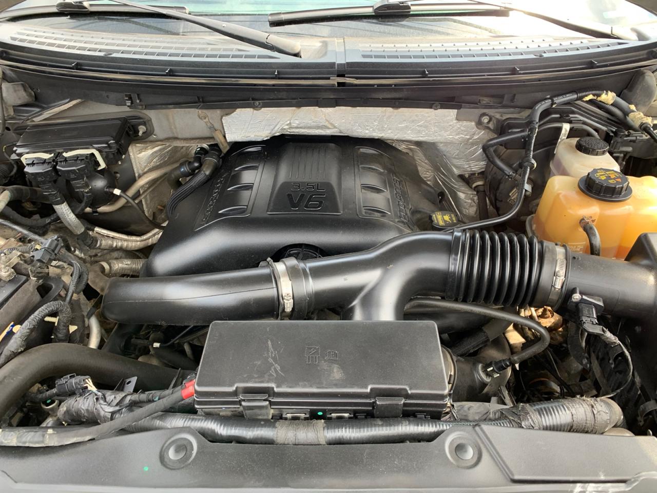 2011 Ford F-150 Lariat SuperCrew 5.5-ft. Bed 4WD Photo