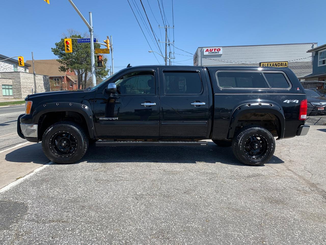 2013 GMC Sierra 1500 SL Crew Cab 4WD Photo