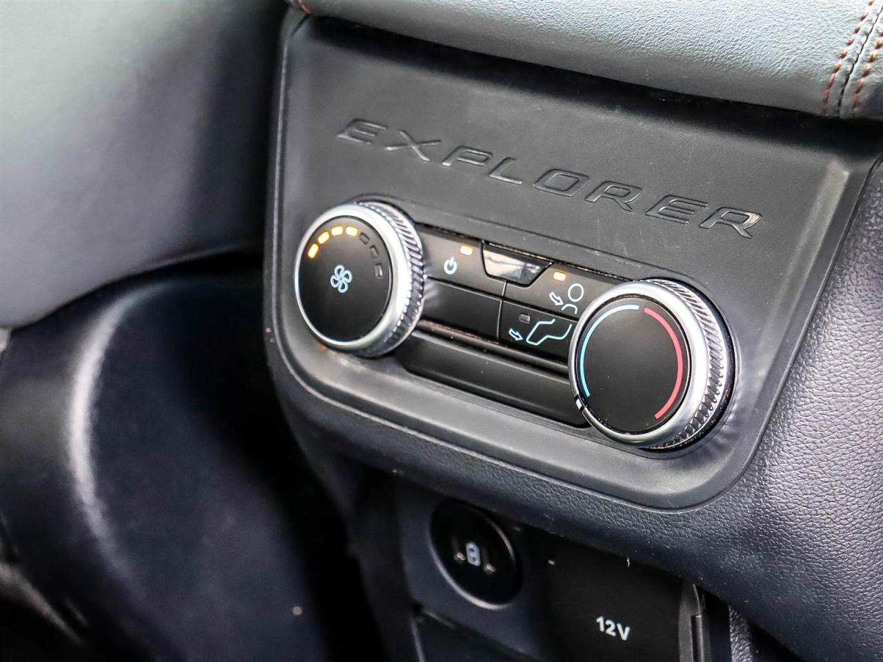 2025 Ford Explorer Active Photo