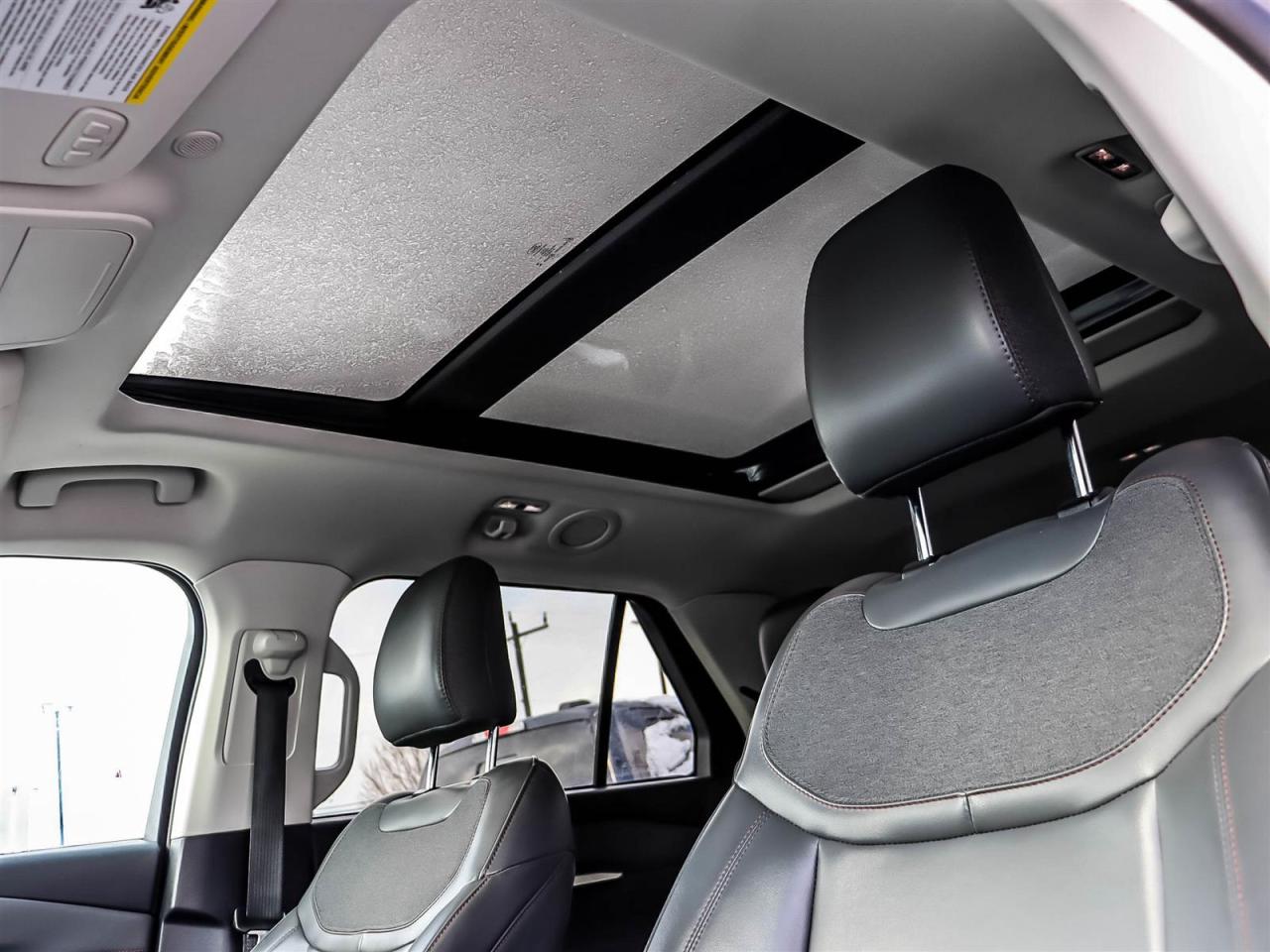 2025 Ford Explorer Active Photo