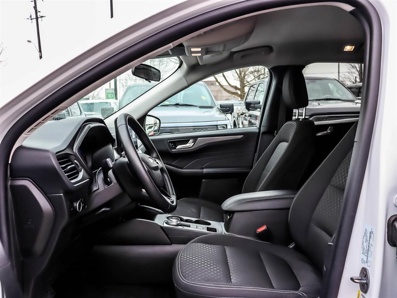 2025 Ford Escape Active Photo4