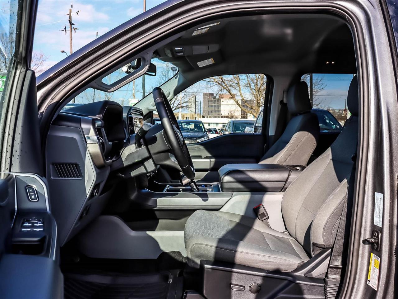 2025 Ford F-150 Lightning XLT Photo