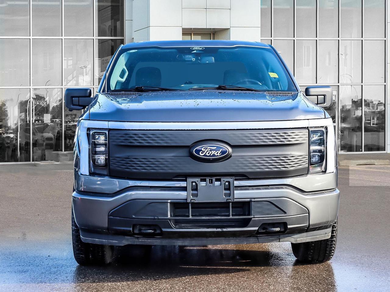 2025 Ford F-150 Lightning XLT Photo5