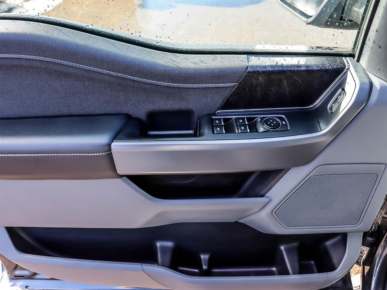 2025 Ford F-150 Lightning XLT Photo