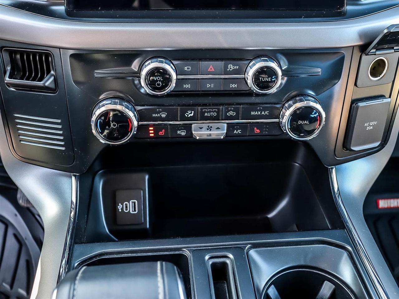 2025 Ford F-150 Lightning XLT Photo