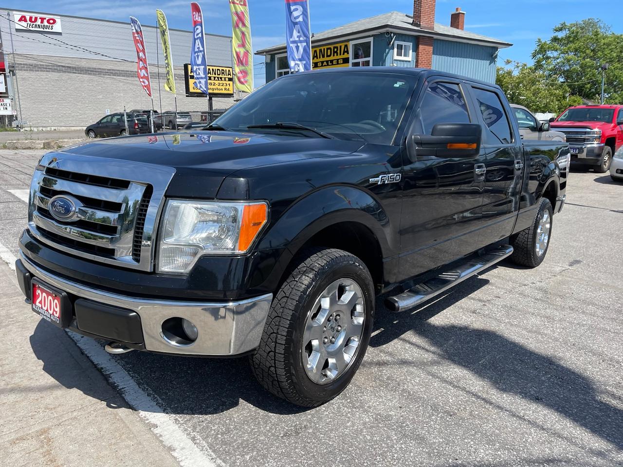 2009 Ford F-150 XLT SuperCrew 6.5-ft. Bed 4WD Photo2