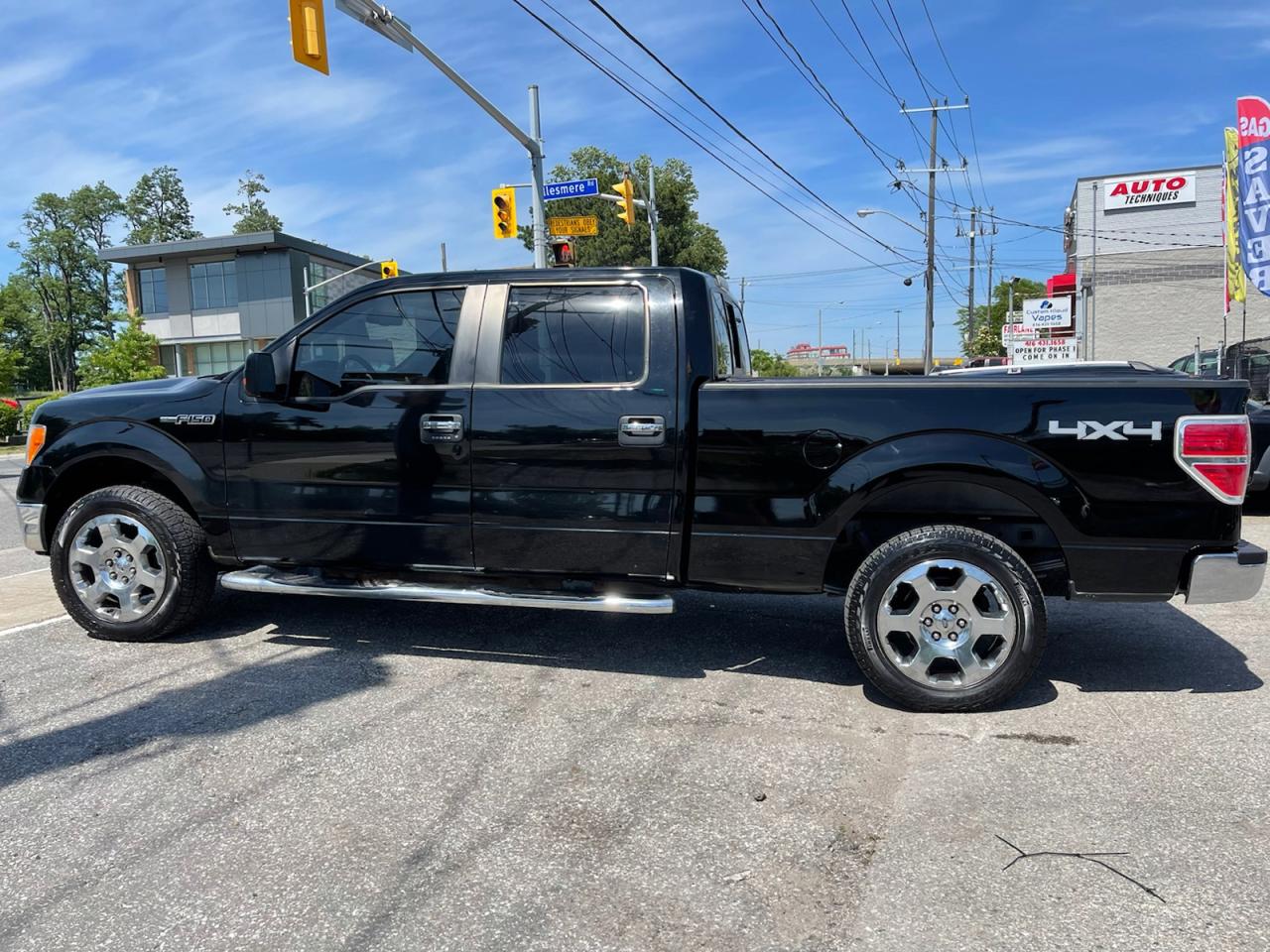 2009 Ford F-150 XLT SuperCrew 6.5-ft. Bed 4WD Photo4