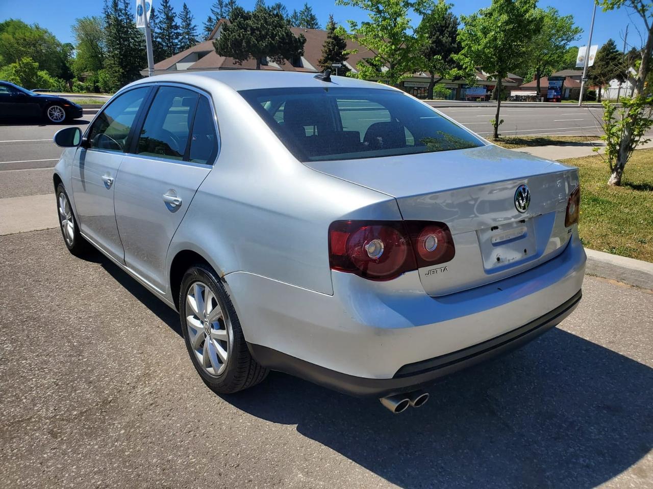 2010 Volkswagen Jetta SE Photo3