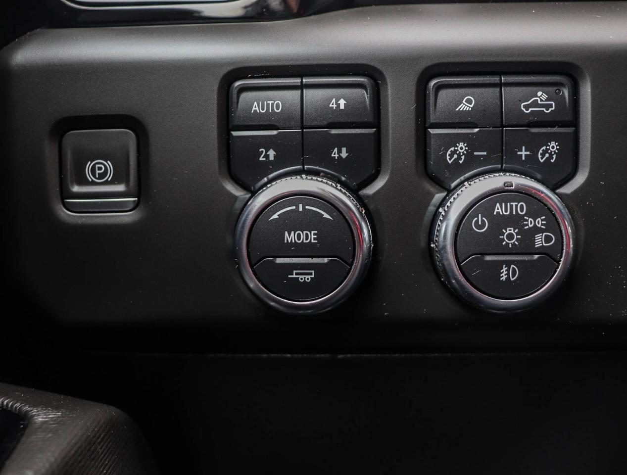 2024 GMC Sierra 1500 AT4X Photo