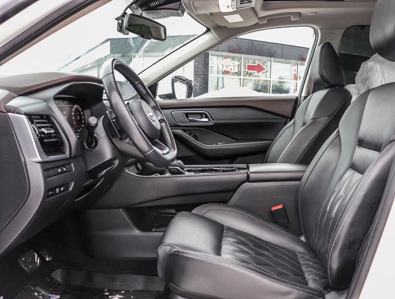 2023 Nissan Rogue Platinum Photo