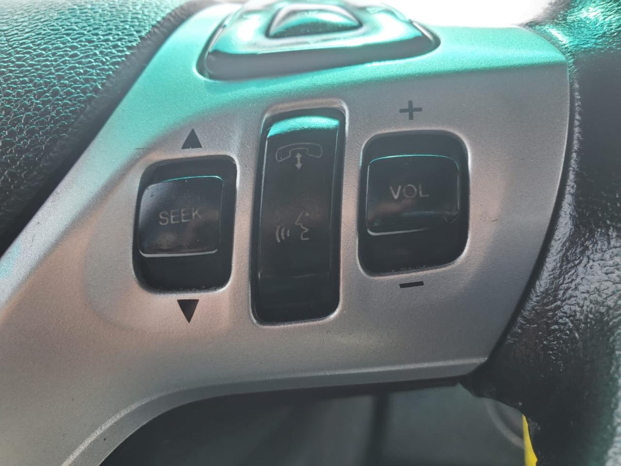 2013 Ford Explorer XLT 4WD Photo