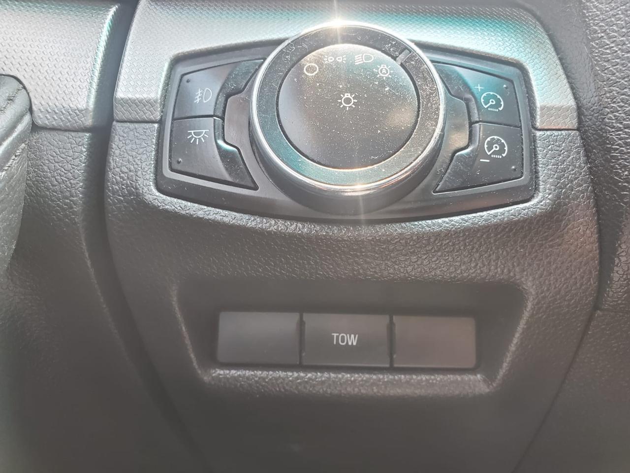 2013 Ford Explorer XLT 4WD Photo