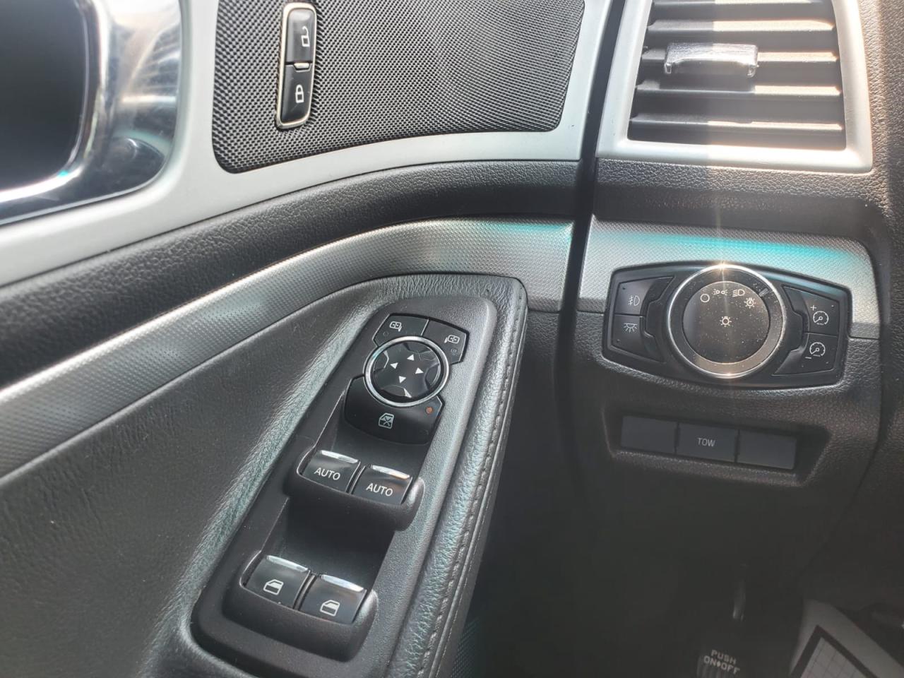 2013 Ford Explorer XLT 4WD Photo