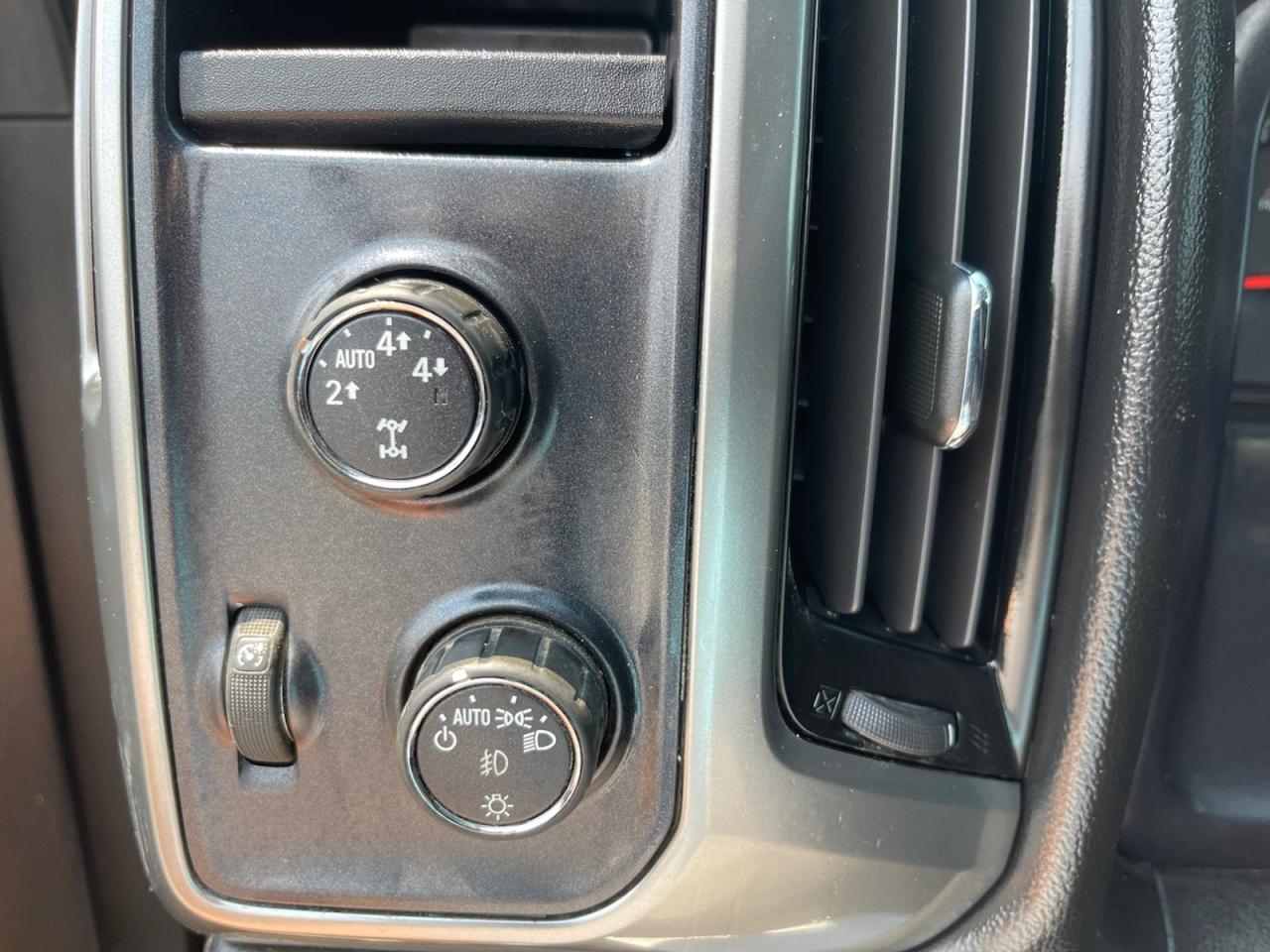 2014 Chevrolet Silverado 1500 1LT Crew Cab 4WD Photo