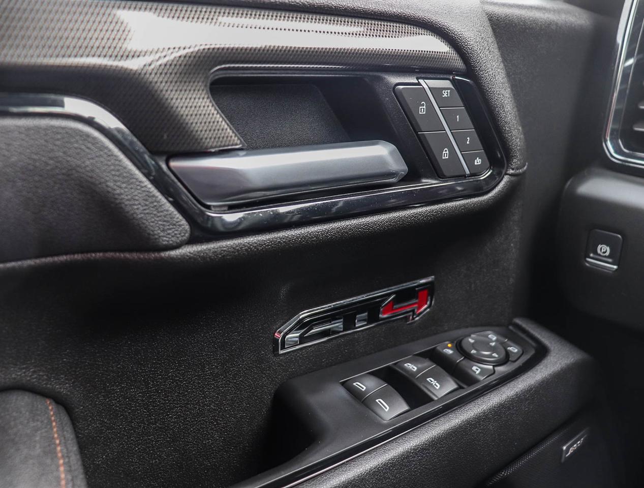 2025 GMC Sierra 1500 AT4 Photo