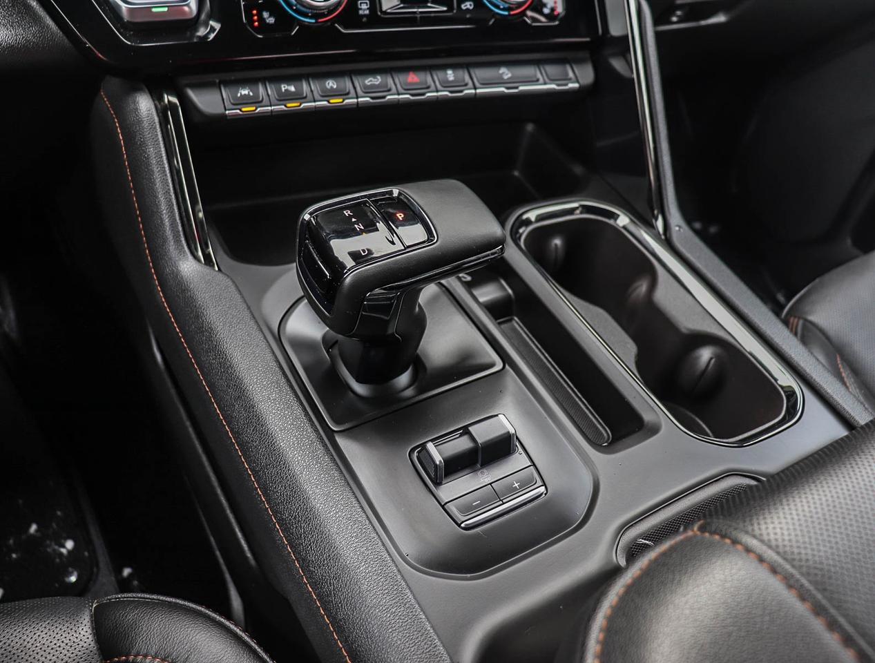 2025 GMC Sierra 1500 AT4 Photo