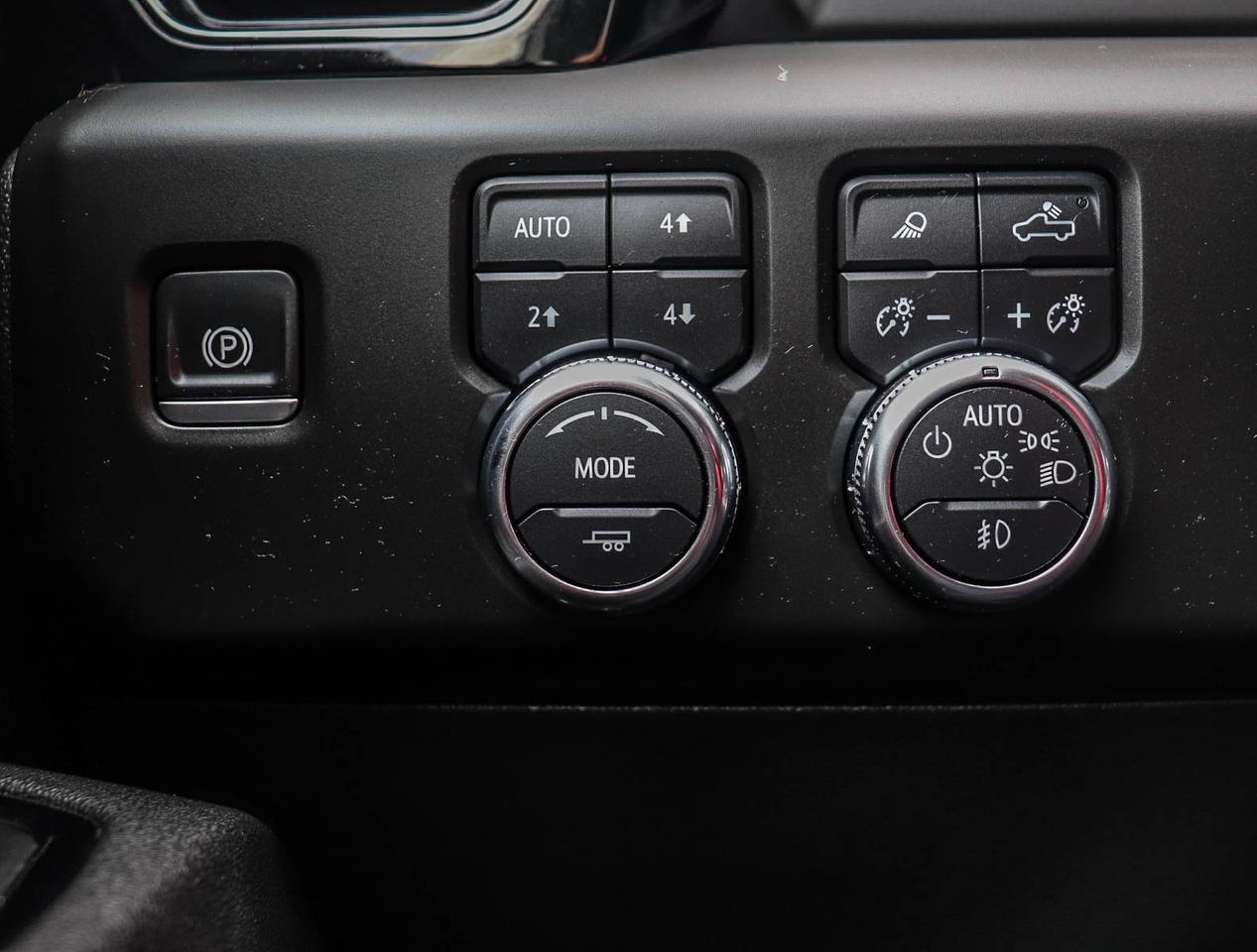 2025 GMC Sierra 1500 AT4 Photo
