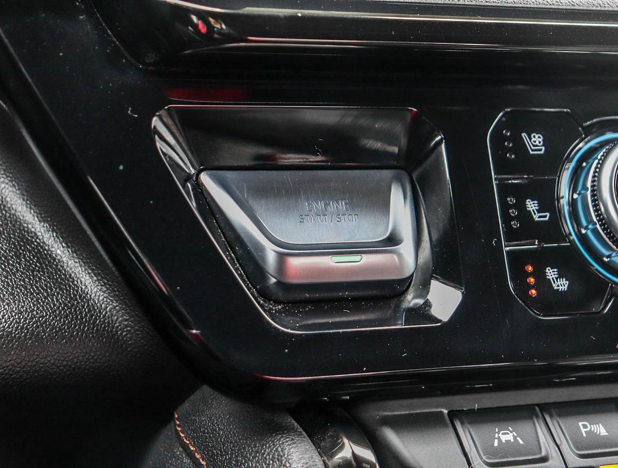 2025 GMC Sierra 1500 AT4 Photo