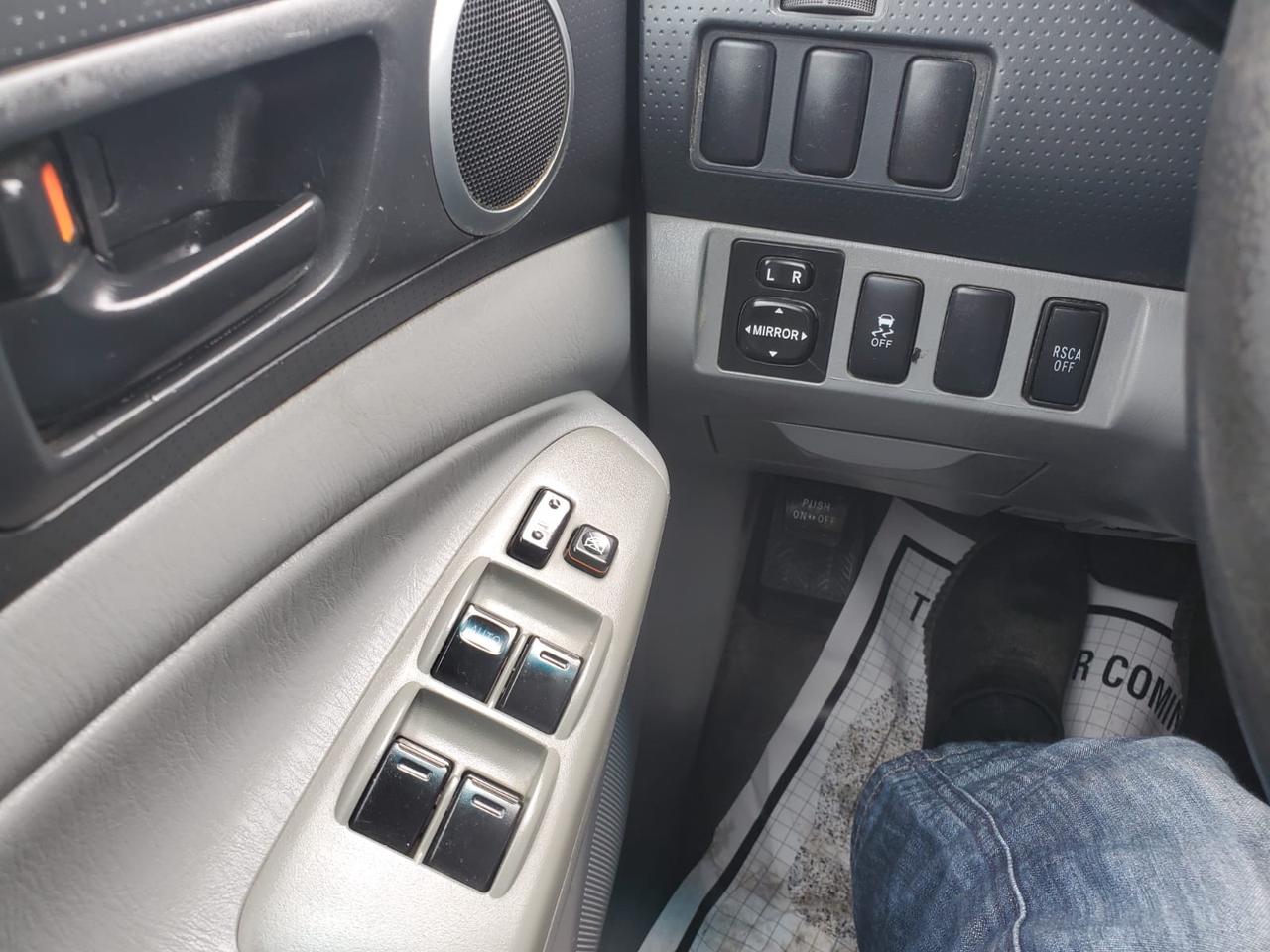 2011 Toyota Tacoma Double Cab Long Bed V6 Auto 4WD Photo