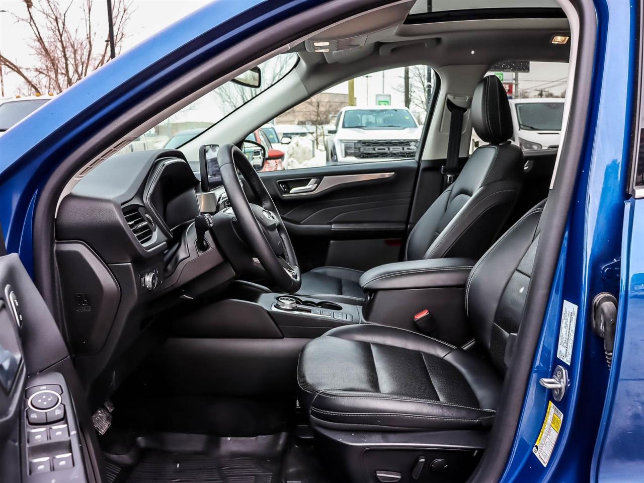 2022 Ford Escape Titanium Photo