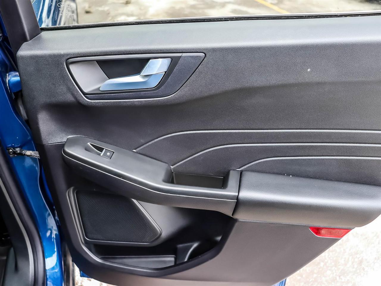 2022 Ford Escape Titanium Photo