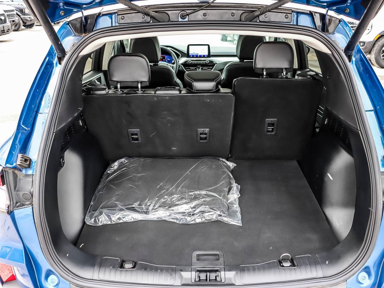 2022 Ford Escape Titanium Photo