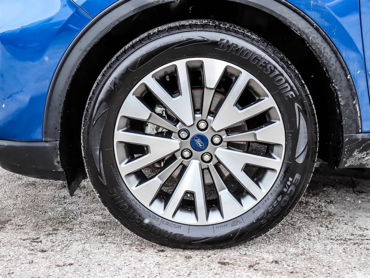 2022 Ford Escape Titanium Photo