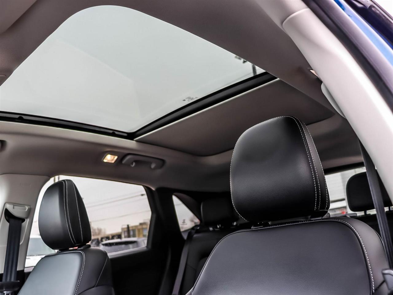 2022 Ford Escape Titanium Photo