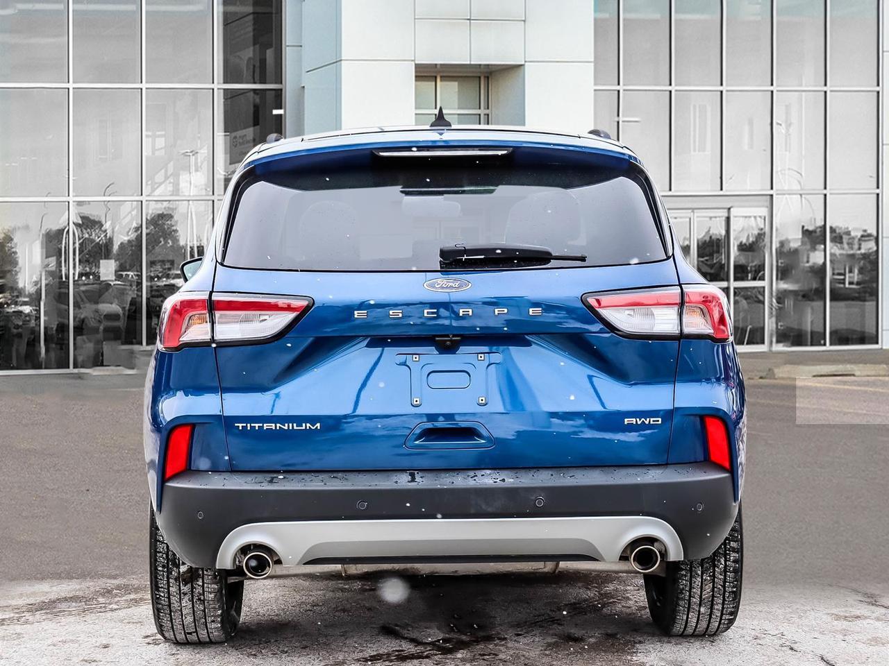 2022 Ford Escape Titanium Photo