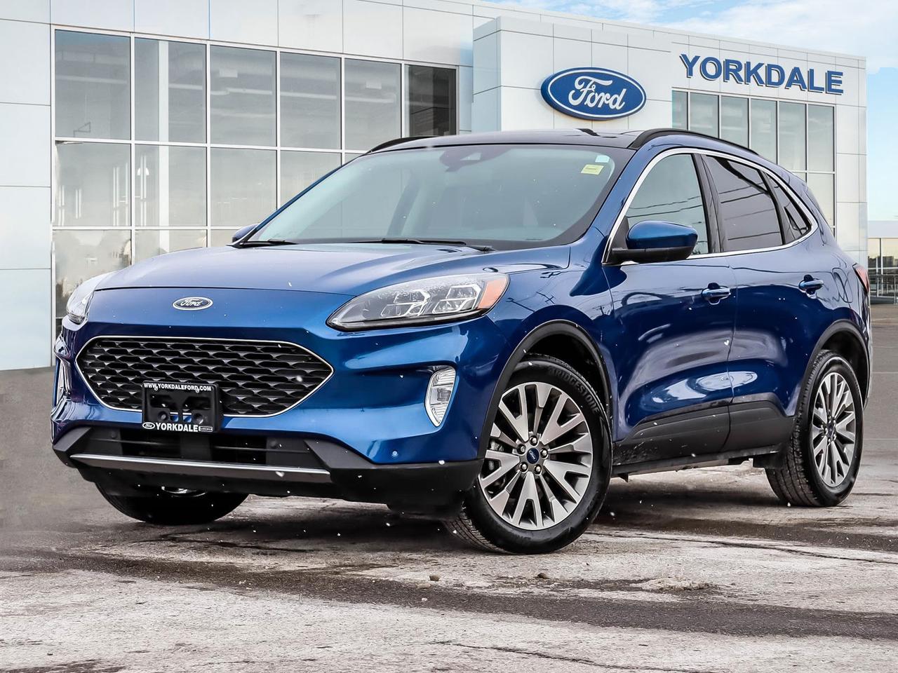 2022 Ford Escape Titanium Photo0