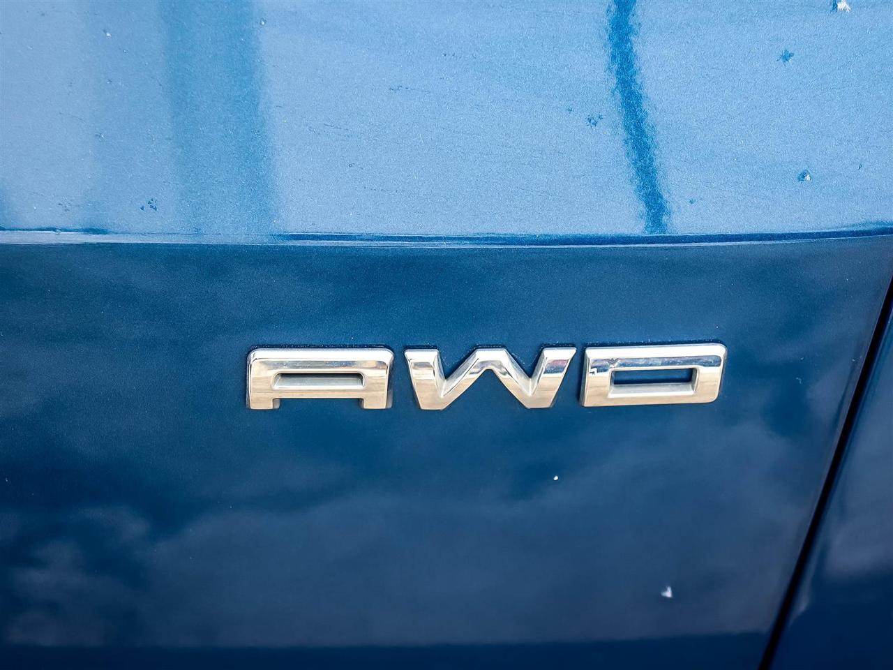 2022 Ford Escape Titanium Photo