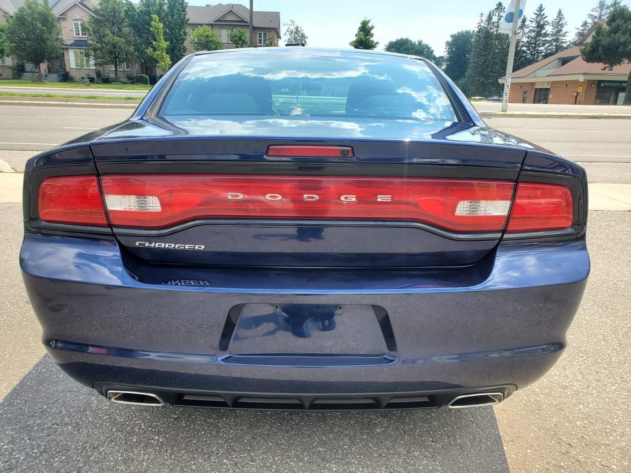 2014 Dodge Charger SXT Photo4