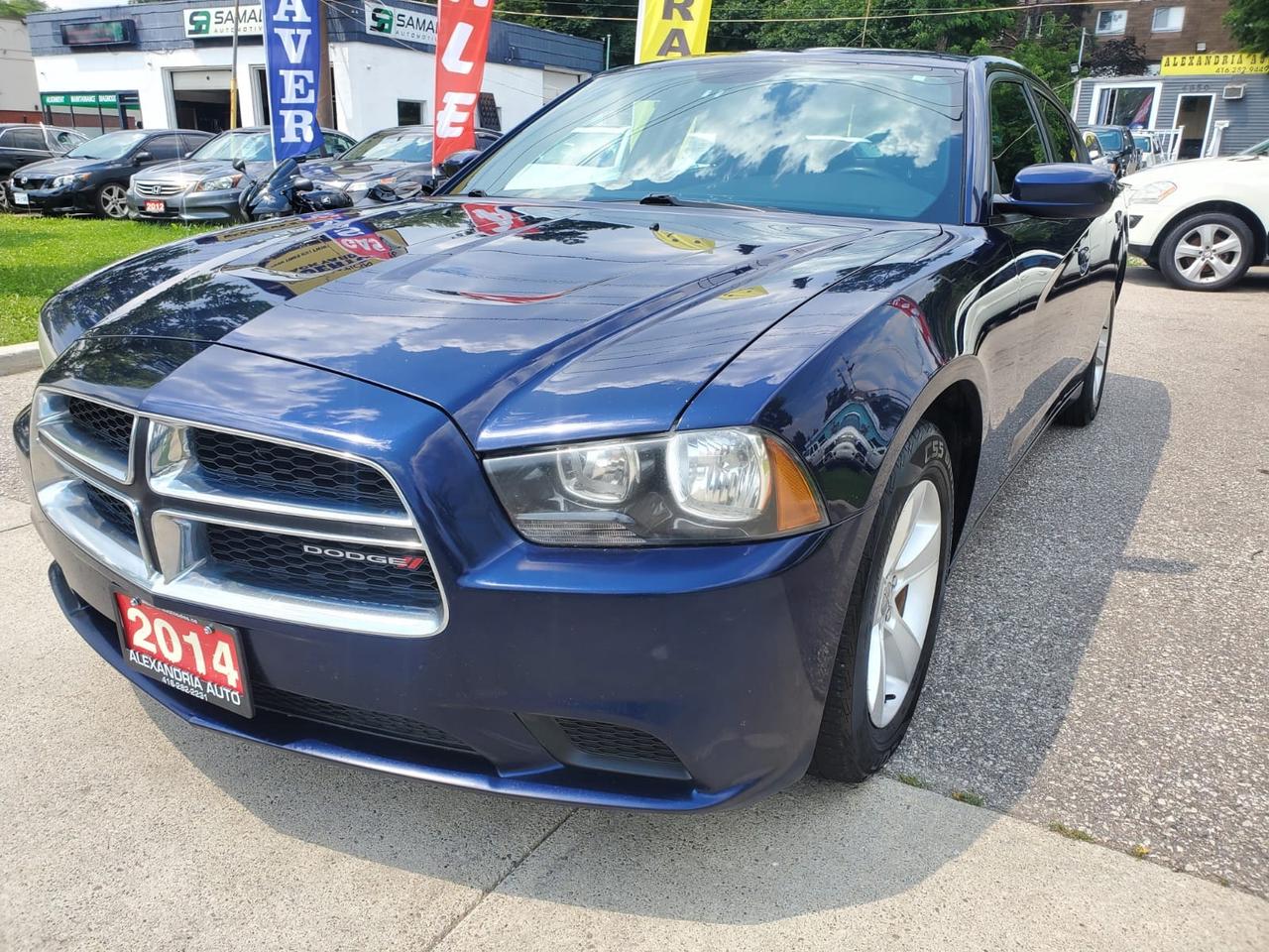 2014 Dodge Charger SXT Photo0