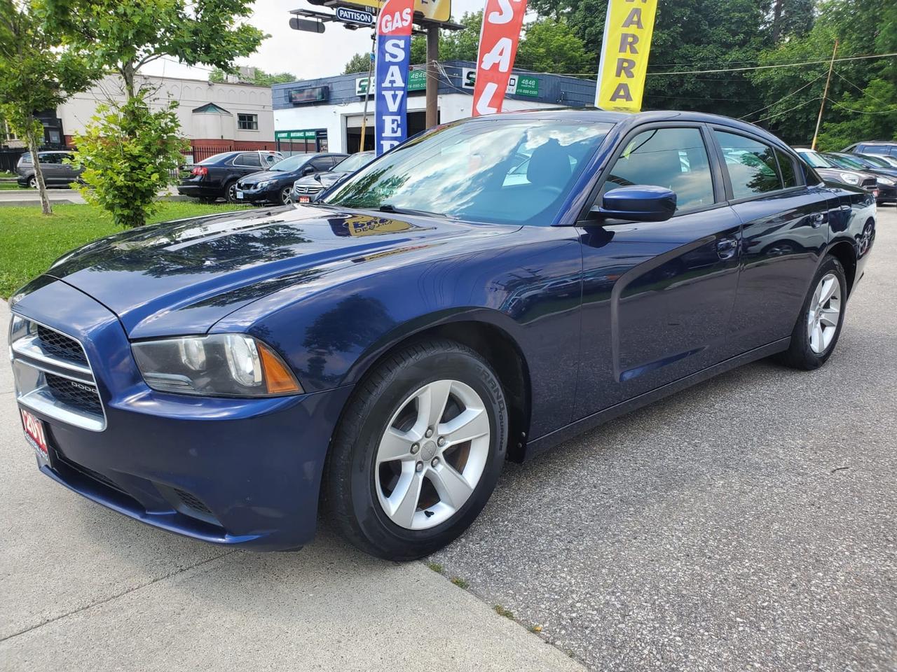 2014 Dodge Charger SXT Photo1