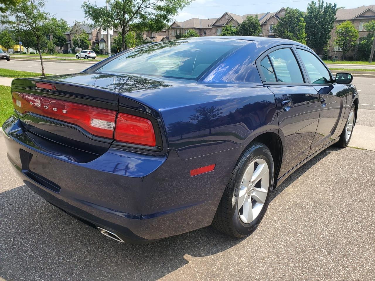 2014 Dodge Charger SXT Photo