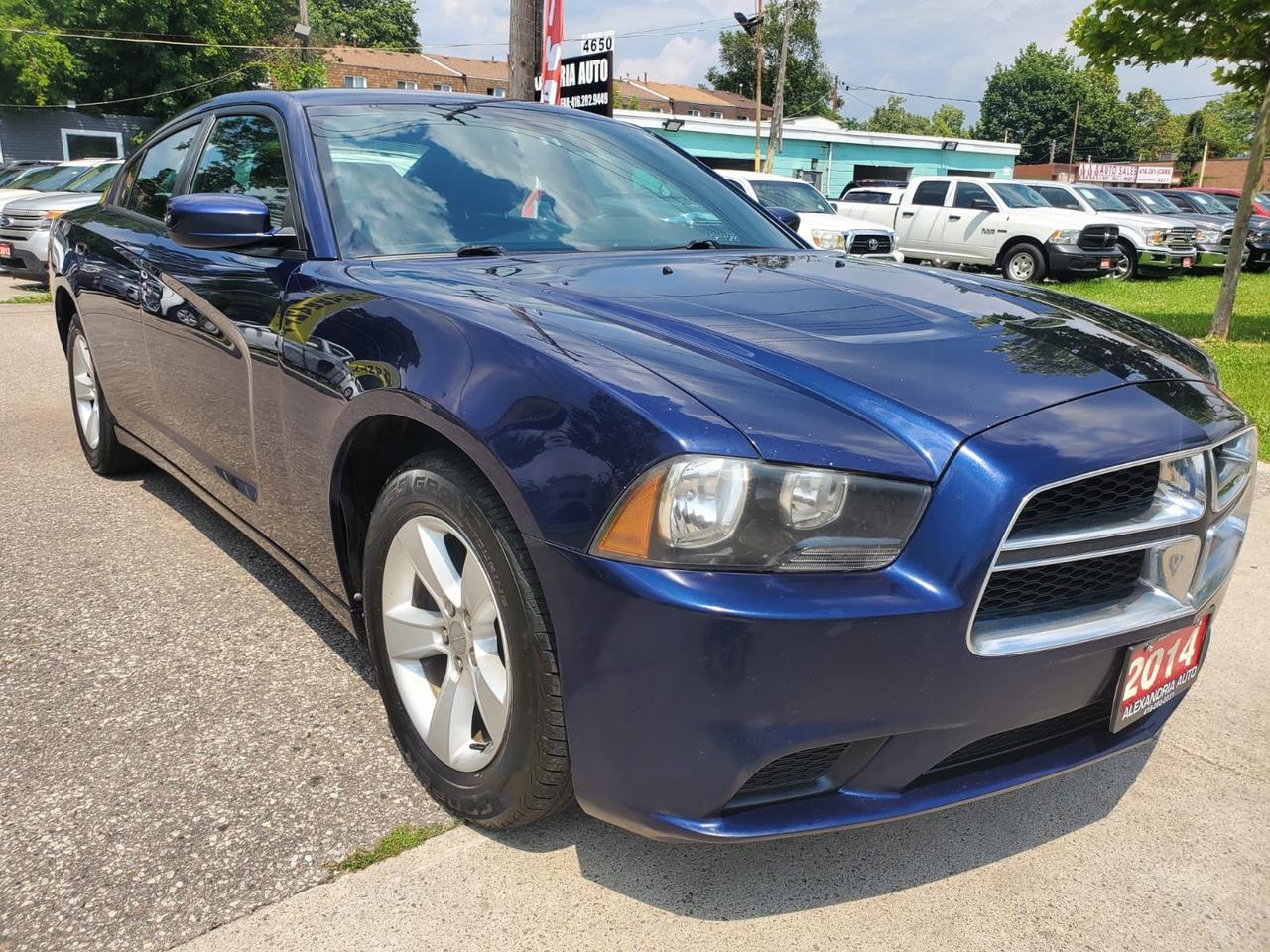 2014 Dodge Charger SXT Photo