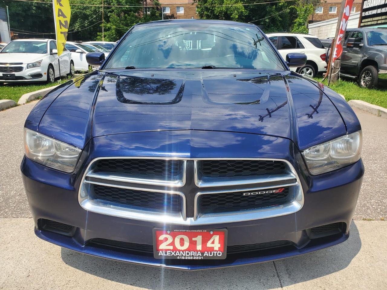 2014 Dodge Charger SXT Photo