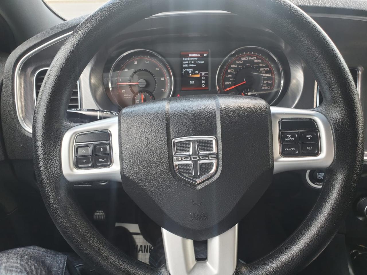 2014 Dodge Charger SXT Photo