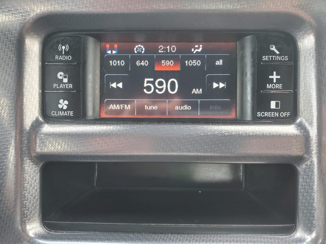 2014 Dodge Charger SXT Photo