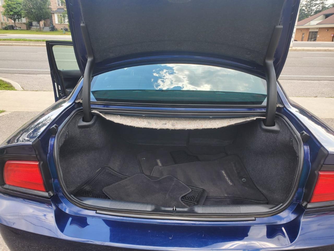 2014 Dodge Charger SXT Photo