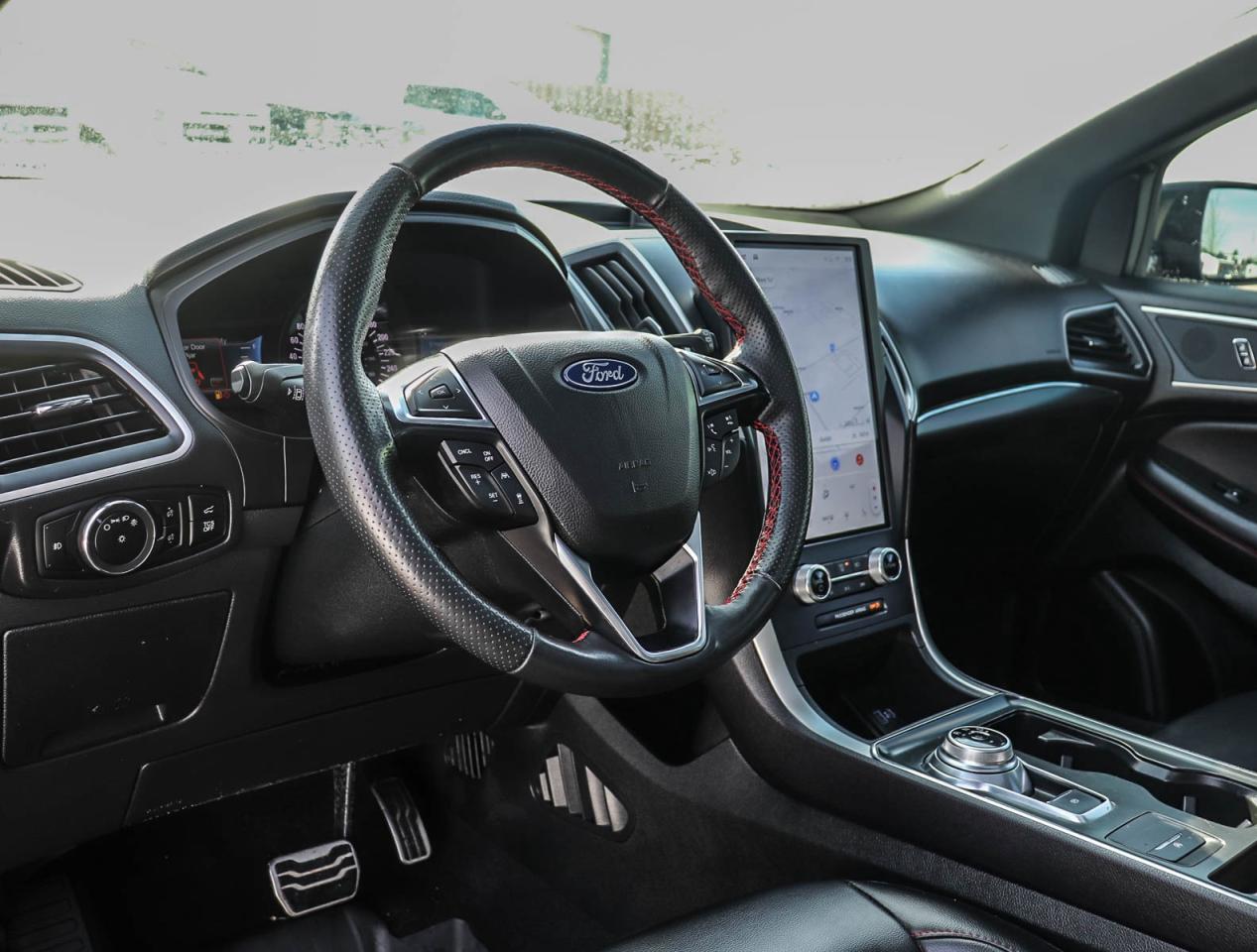 2023 Ford Edge SEL Photo