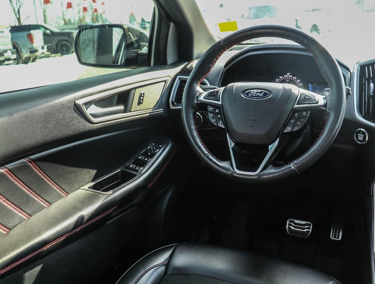 2023 Ford Edge SEL Photo