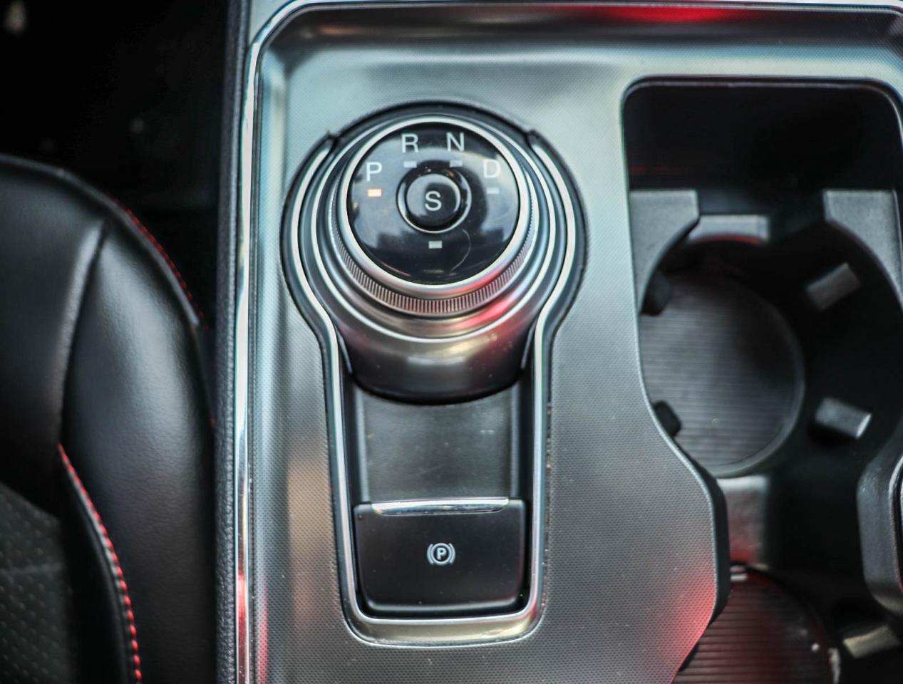 2023 Ford Edge SEL Photo