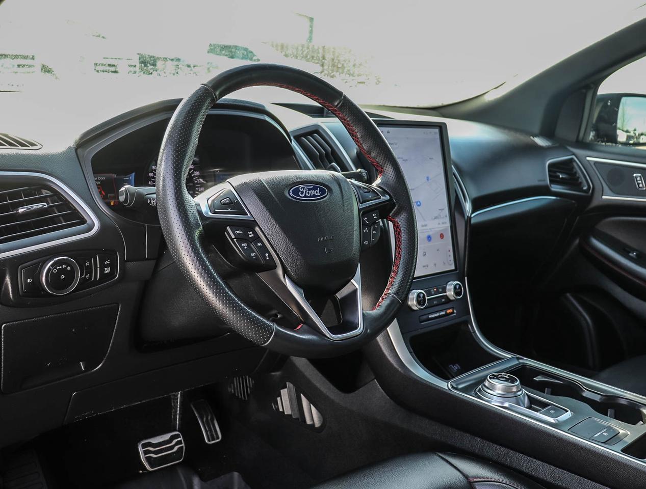 2023 Ford Edge SEL Photo