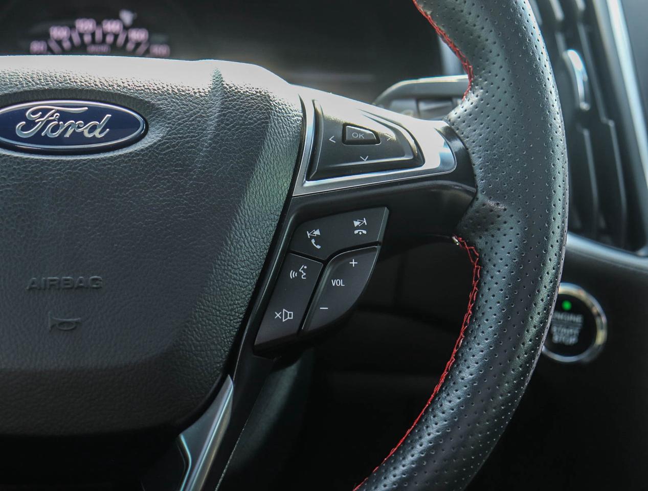 2023 Ford Edge SEL Photo