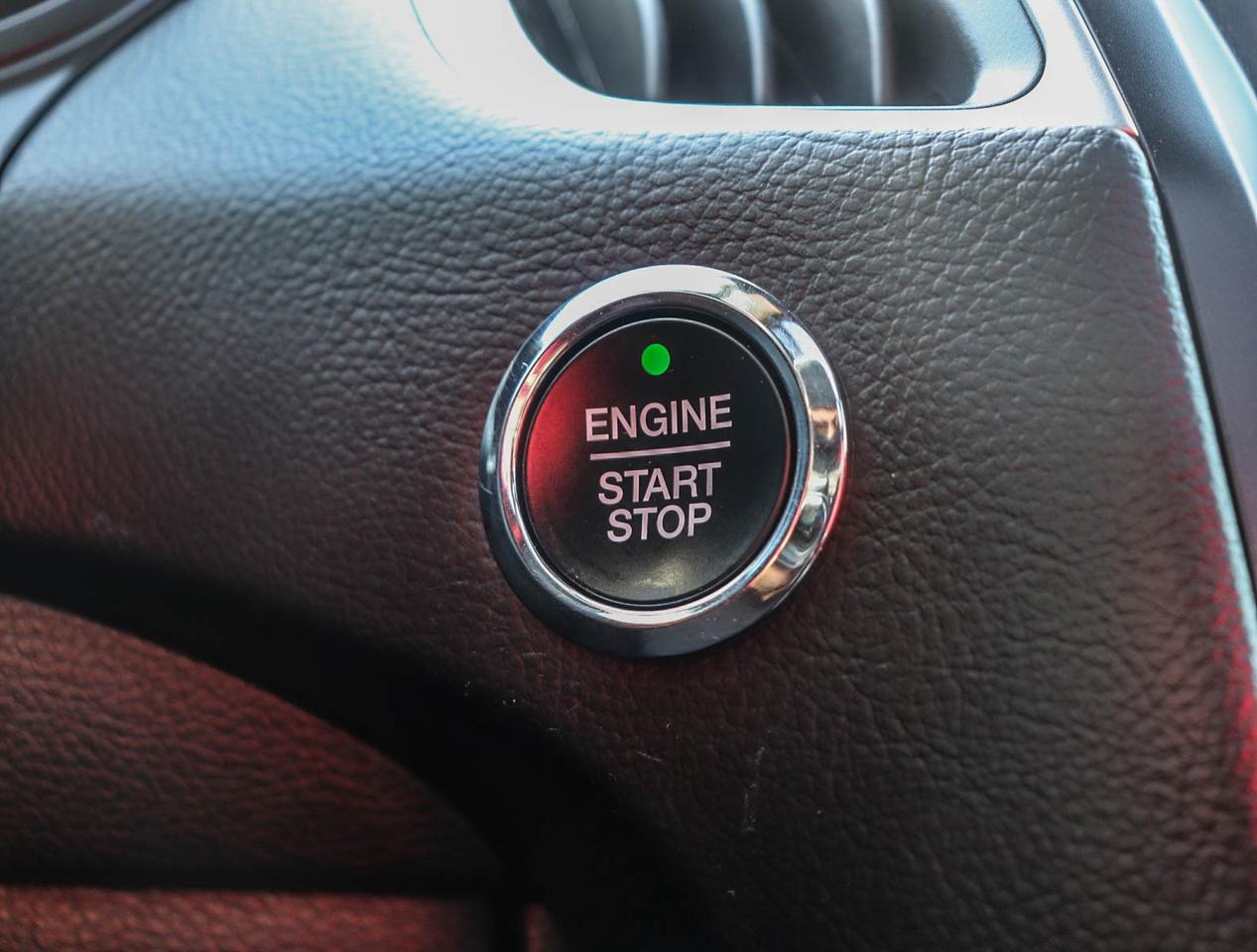 2023 Ford Edge SEL Photo