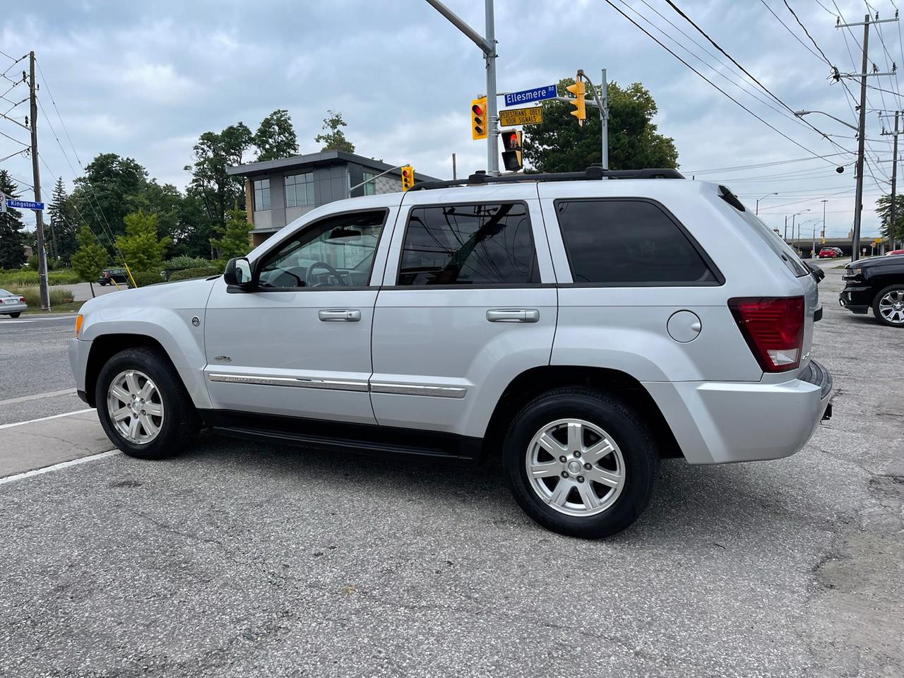 2008 Jeep Grand Cherokee LAREDO 4WD Photo
