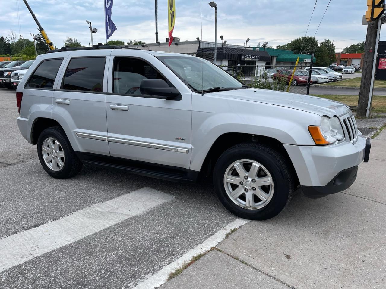 2008 Jeep Grand Cherokee LAREDO 4WD Photo