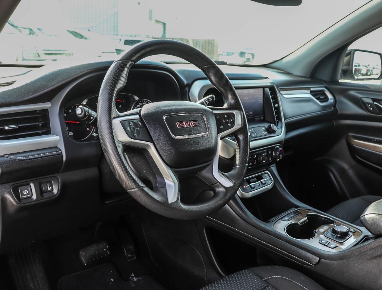 2023 GMC Acadia SLE Photo