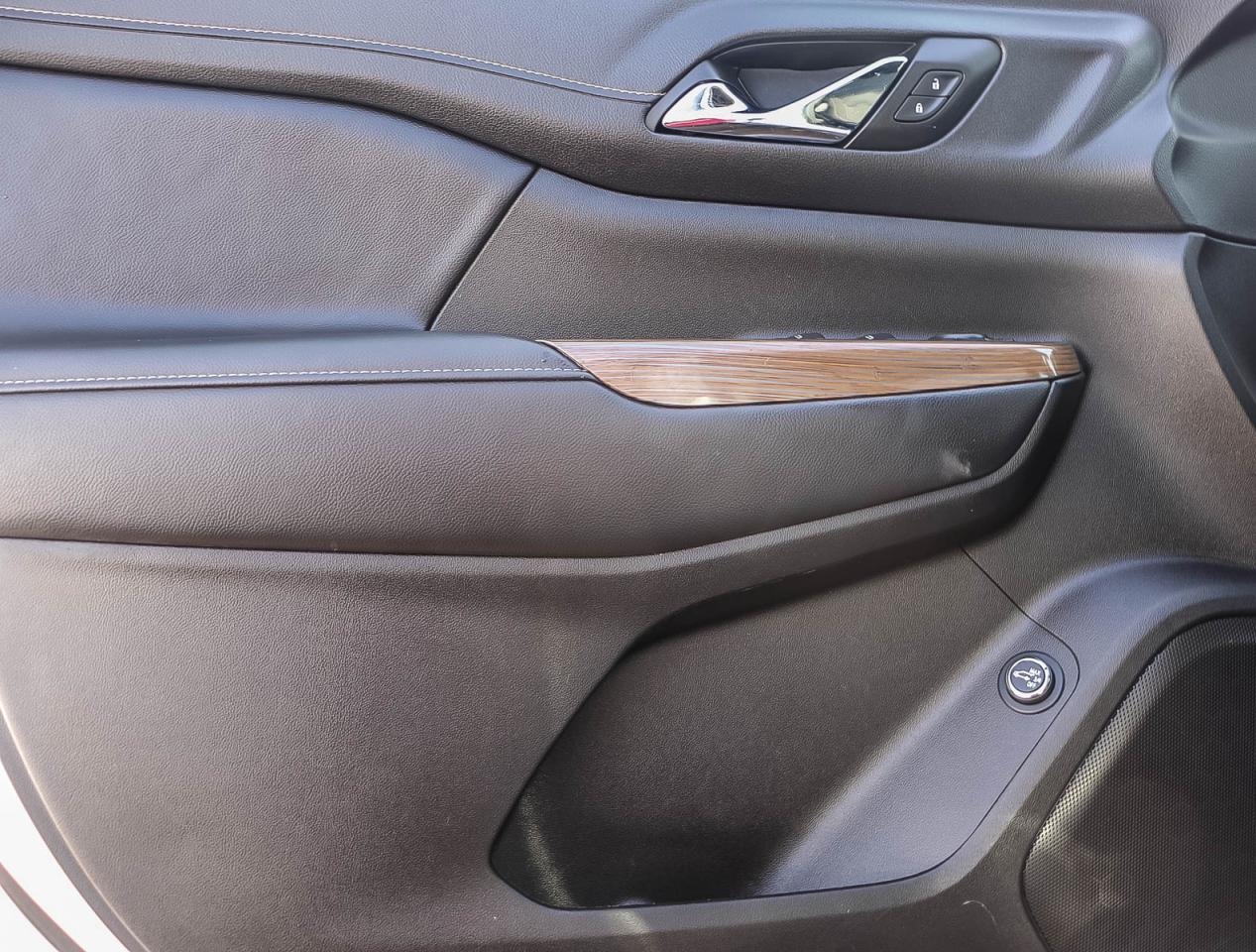 2023 GMC Acadia SLE Photo